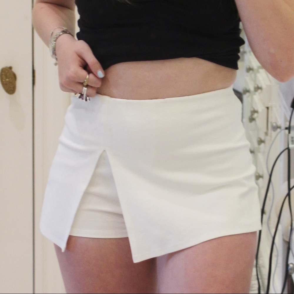 Mixology White Skort